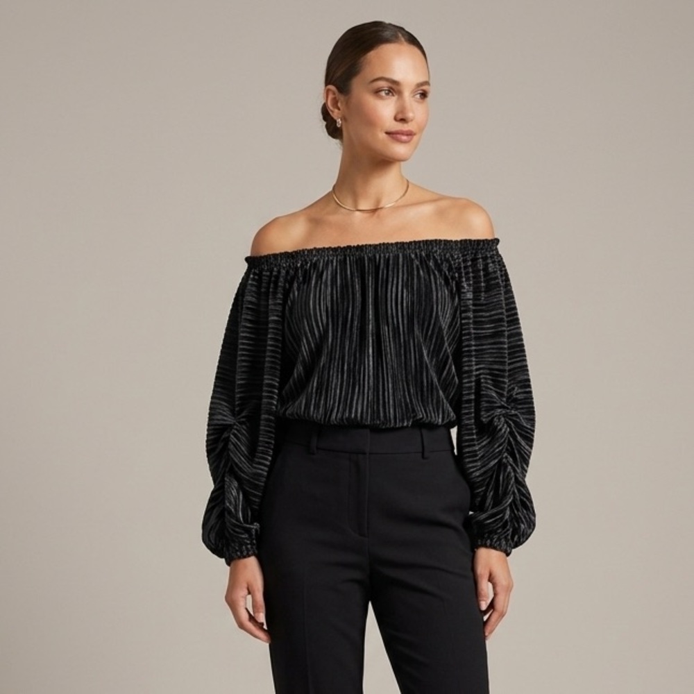 L'AGENCE‎ Black Pleated Blouse